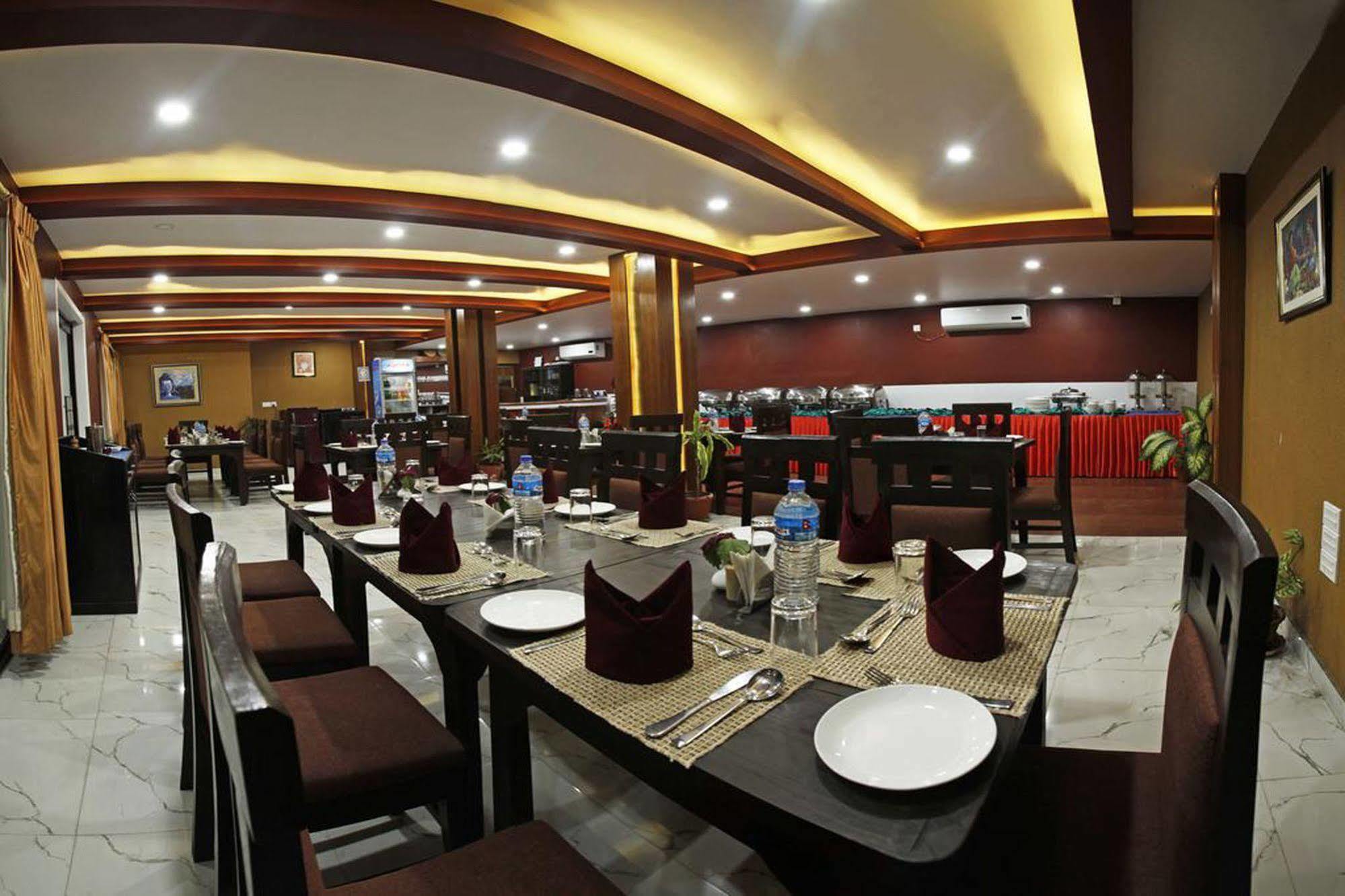 Hotel Dandelion Pokhara Luaran gambar
