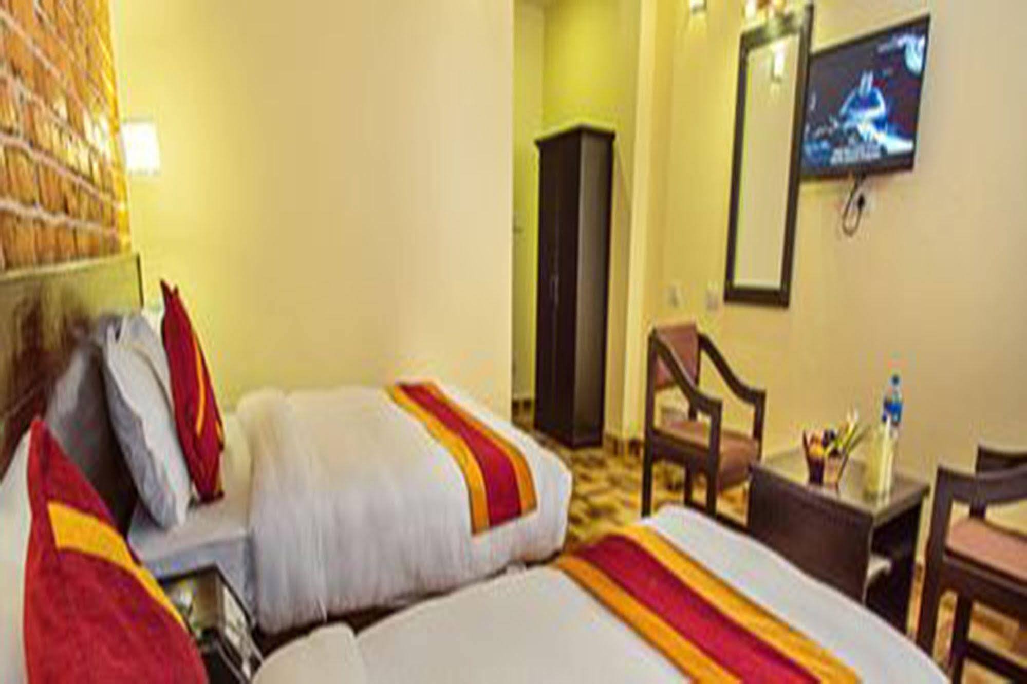 Hotel Dandelion Pokhara Luaran gambar