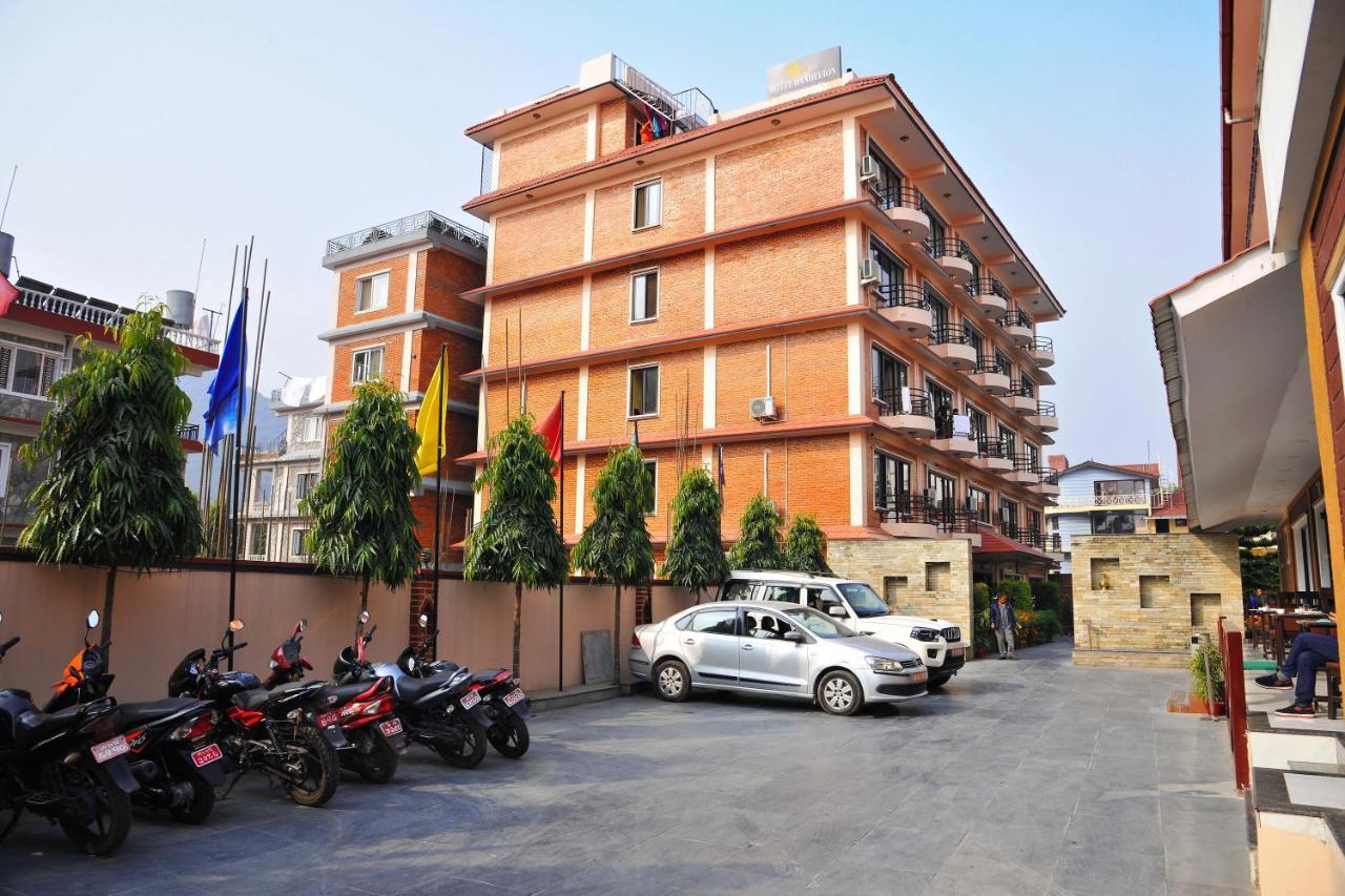 Hotel Dandelion Pokhara Luaran gambar