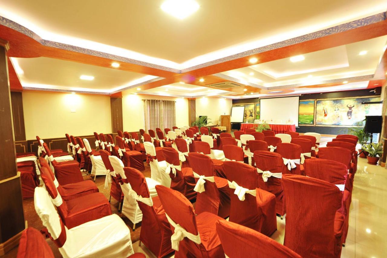 Hotel Dandelion Pokhara Luaran gambar
