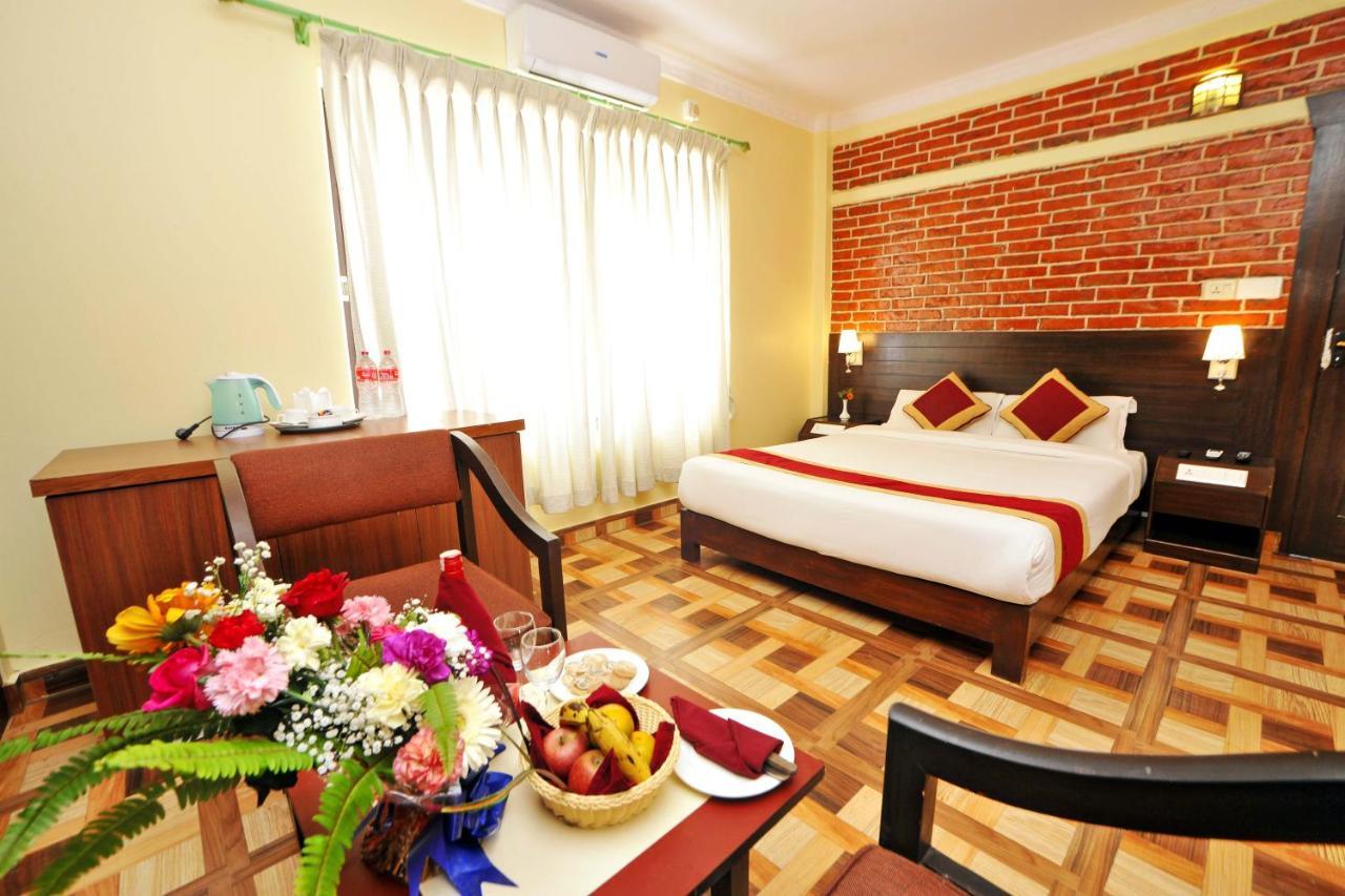 Hotel Dandelion Pokhara Luaran gambar
